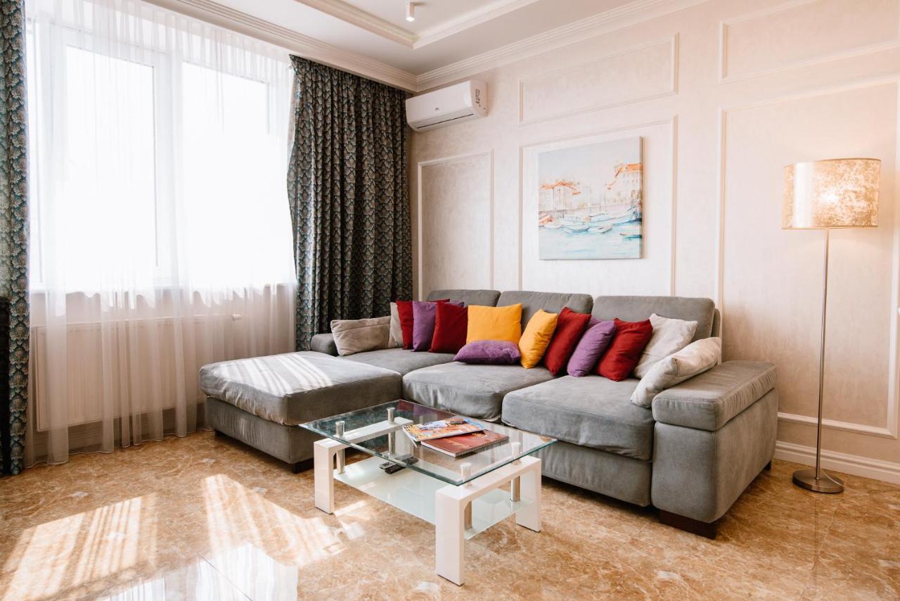 Ferienwohnung Luxury For Business & Pleasure Royal 1 Kiew Exterior foto