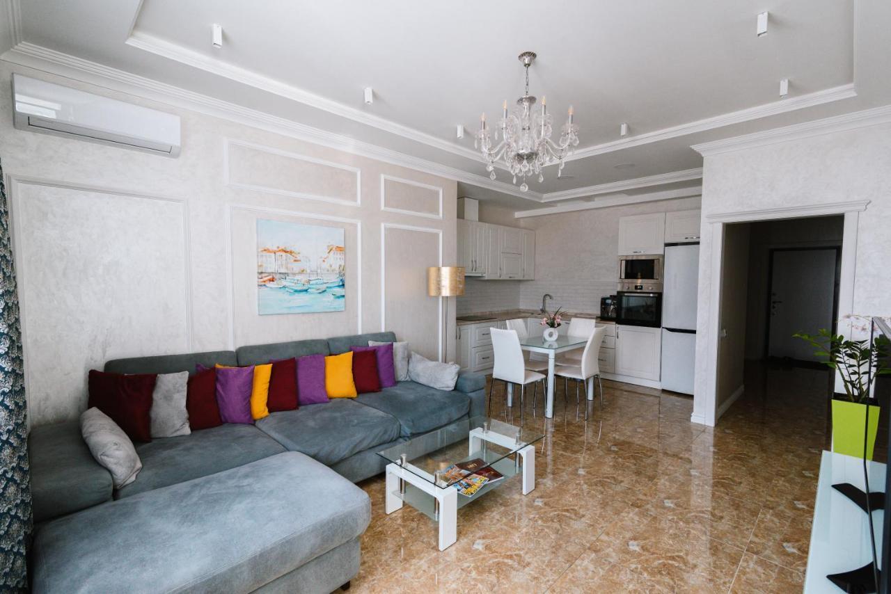 Ferienwohnung Luxury For Business & Pleasure Royal 1 Kiew Exterior foto