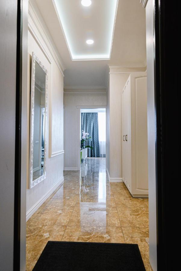 Ferienwohnung Luxury For Business & Pleasure Royal 1 Kiew Exterior foto