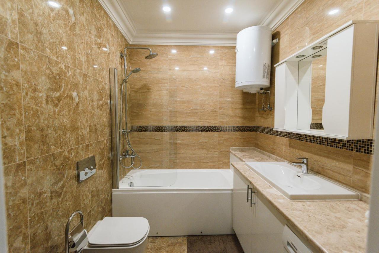 Ferienwohnung Luxury For Business & Pleasure Royal 1 Kiew Exterior foto