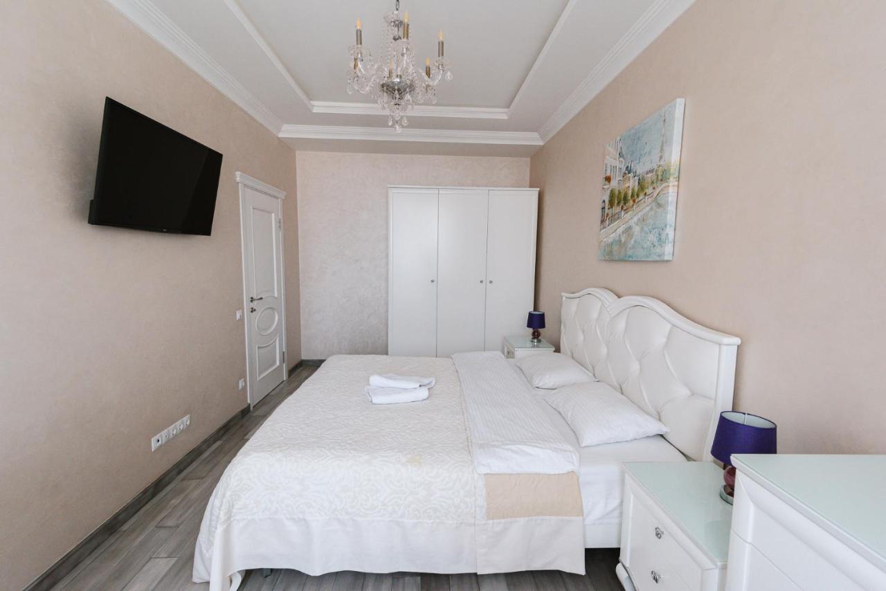 Ferienwohnung Luxury For Business & Pleasure Royal 1 Kiew Exterior foto