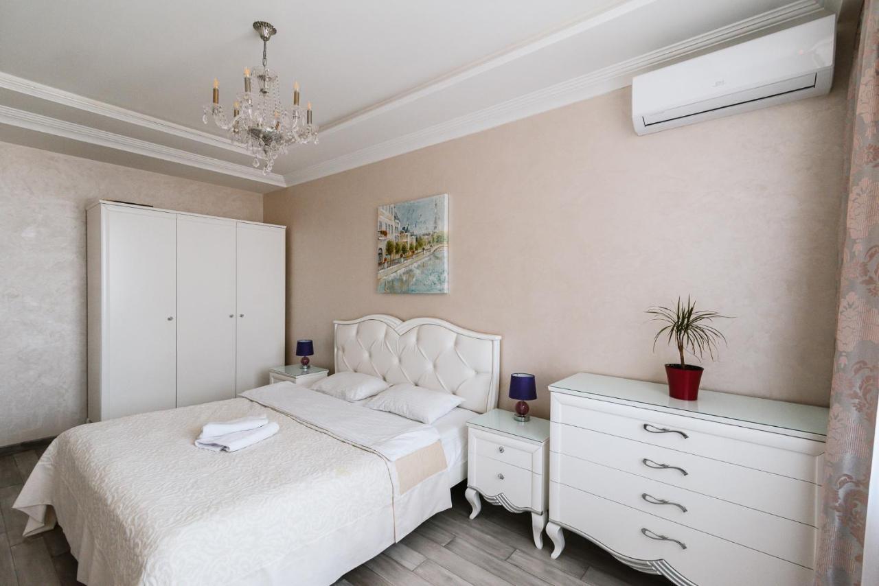 Ferienwohnung Luxury For Business & Pleasure Royal 1 Kiew Exterior foto
